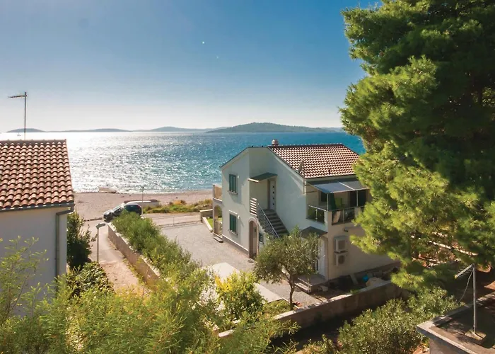 דירה 09 יאדריה