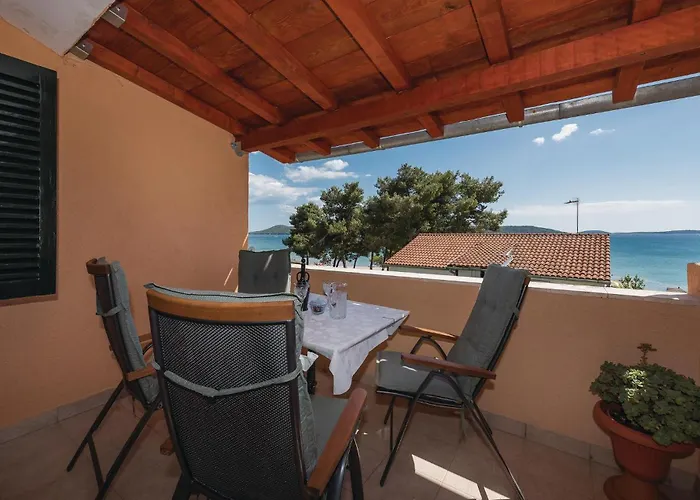 דירה 09 יאדריה